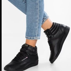 black reebok sneakers womens